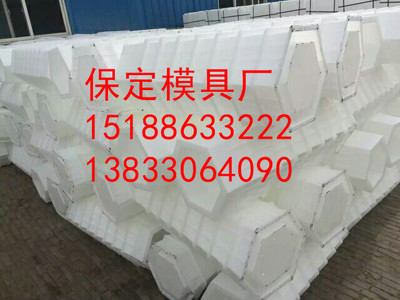 公路邊坡防護六角護坡模具的應用與防洪除澇設施的科學管理